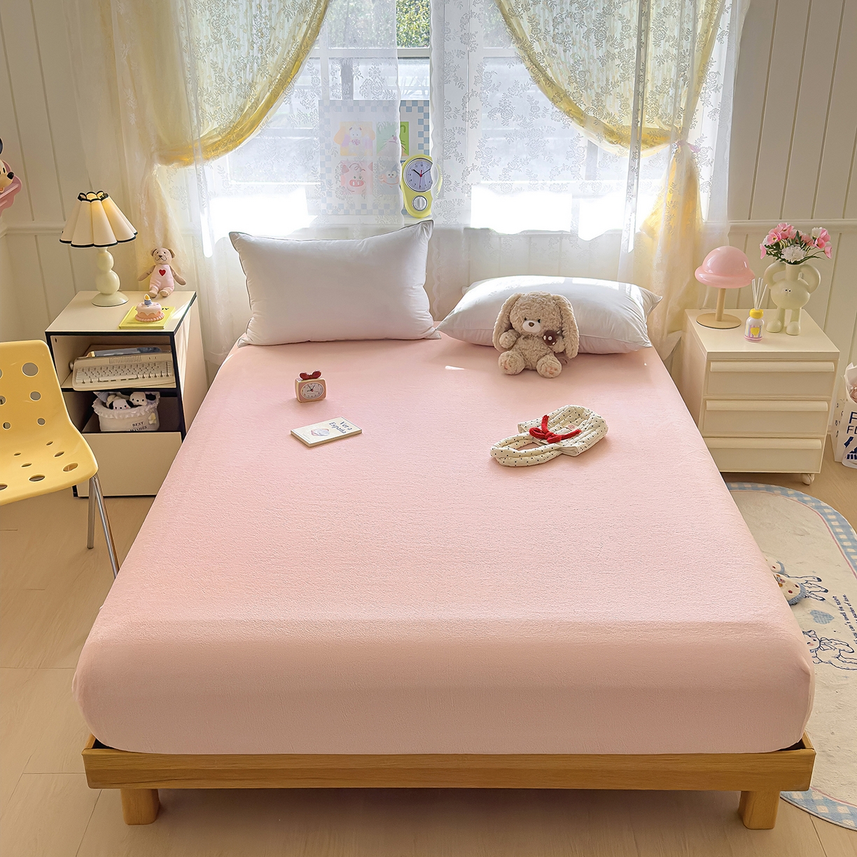 91家纺网 家纺一手货源 找家纺 灿哈家纺 2025新款牛奶绒印花床笠单品床笠床笠单件床笠三件套 草莓粉