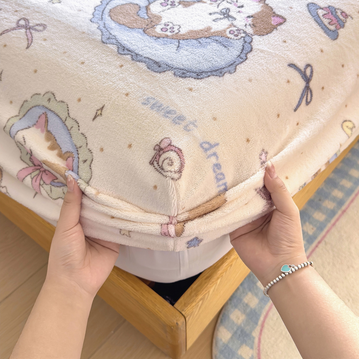 91家纺网 家纺一手货源 找家纺 灿哈家纺 2025新款牛奶绒印花床笠单品床笠床笠单件床笠三件套 哈基米