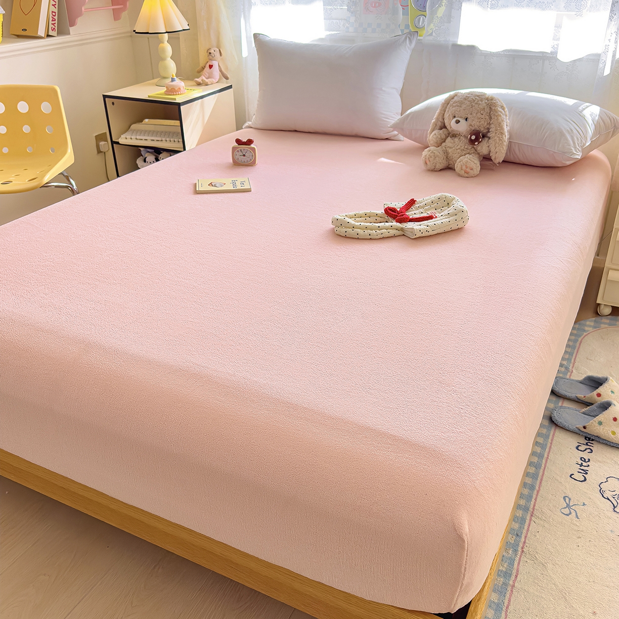 91家纺网 家纺一手货源 找家纺 灿哈家纺 2025新款牛奶绒印花床笠单品床笠床笠单件床笠三件套 草莓粉