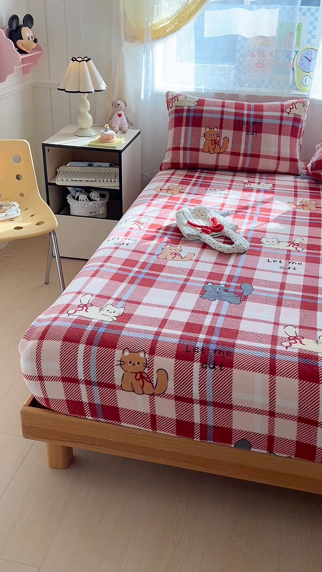 91家纺网 家纺一手货源 找家纺 灿哈家纺 2025新款牛奶绒印花床笠单品床笠床笠单件床笠三件套 可爱猫咪