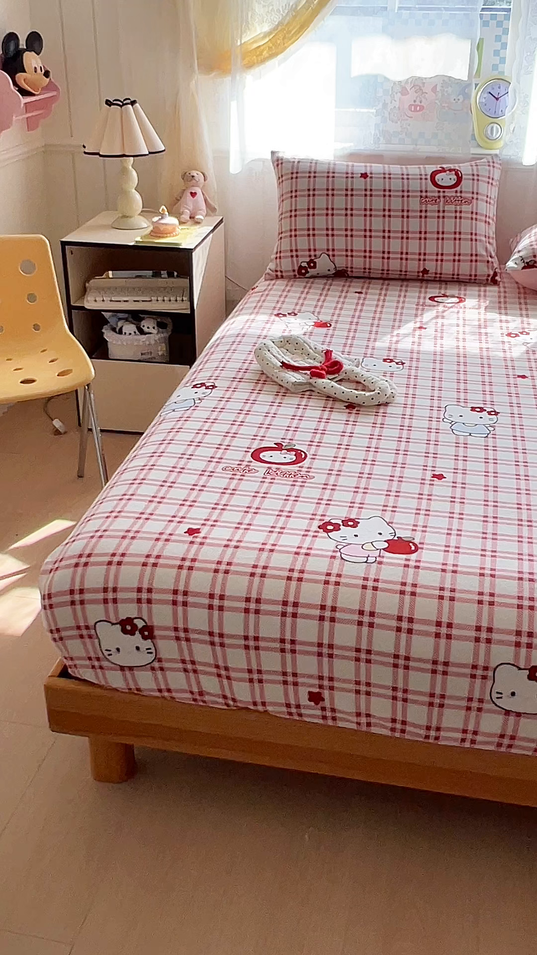 91家纺网 家纺一手货源 找家纺 灿哈家纺 2025新款牛奶绒印花床笠单品床笠床笠单件床笠三件套 格子猫