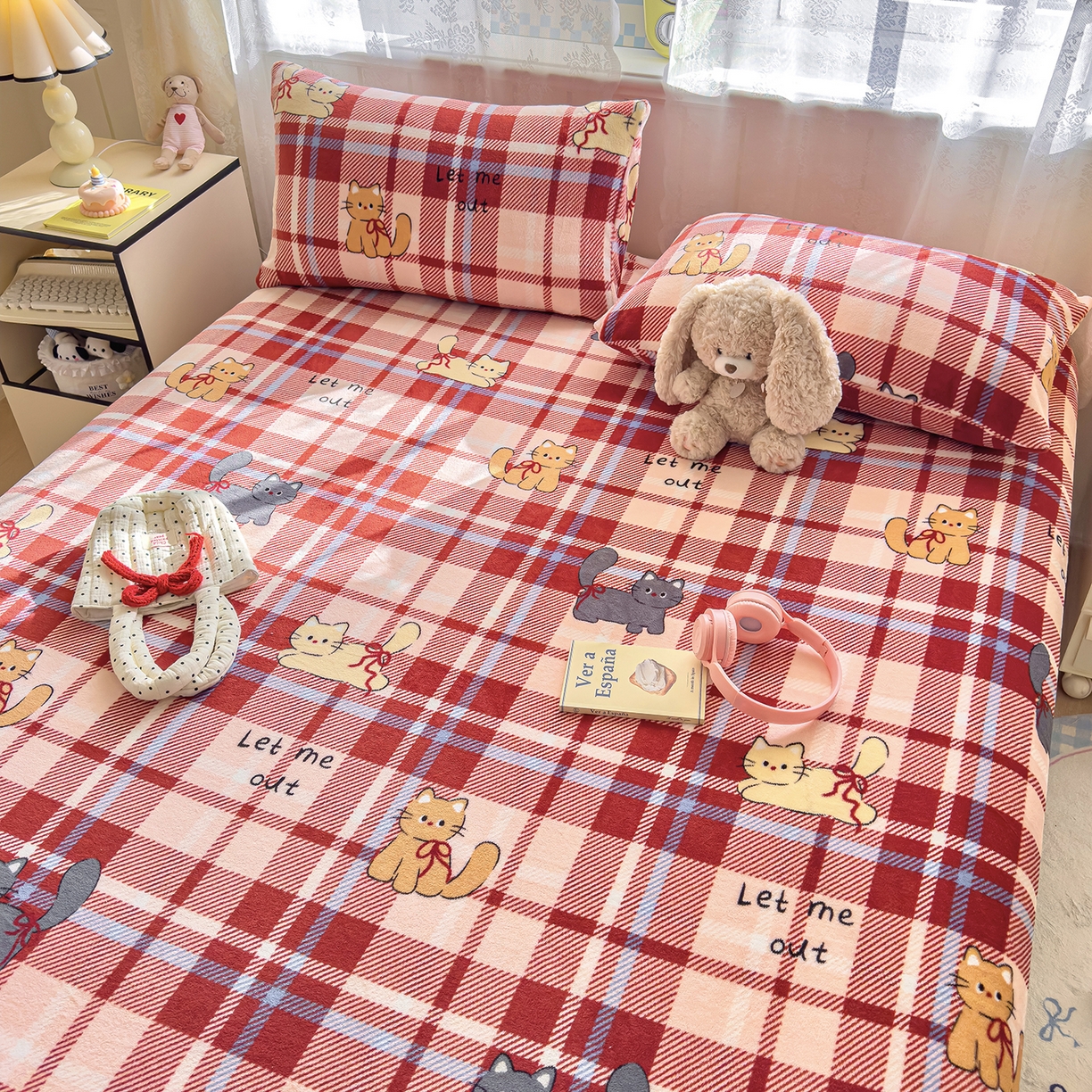 91家纺网 家纺一手货源 找家纺 灿哈家纺 2025新款牛奶绒印花床笠单品床笠床笠单件床笠三件套 可爱猫咪