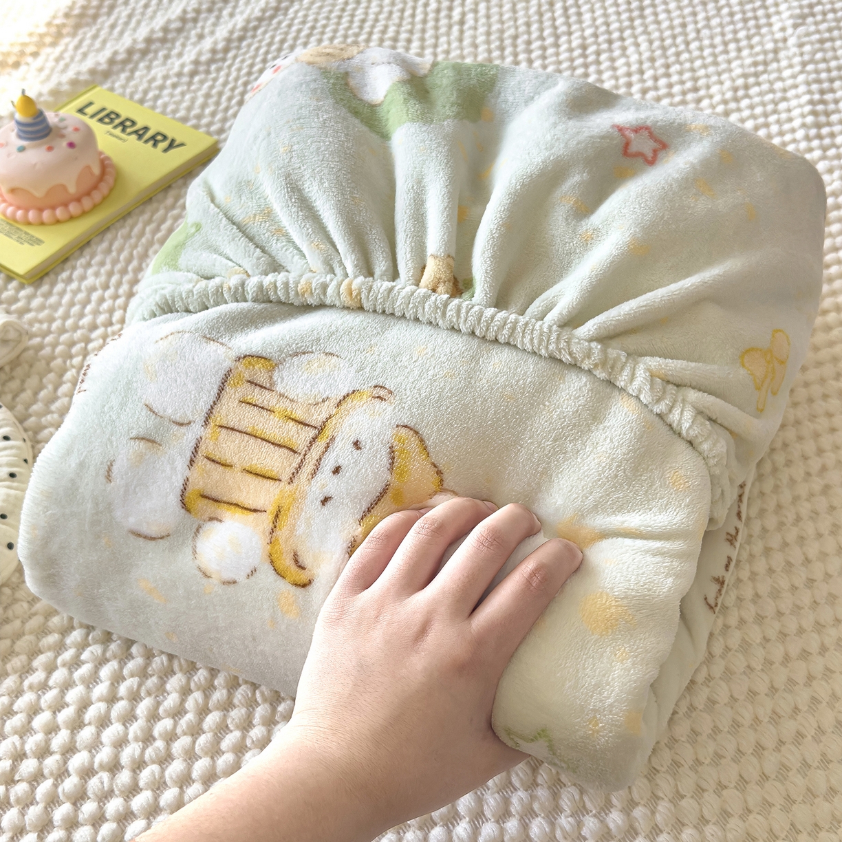 91家纺网 家纺一手货源 找家纺 灿哈家纺 2025新款牛奶绒印花床笠单品床笠床笠单件床笠三件套 仔仔乐园