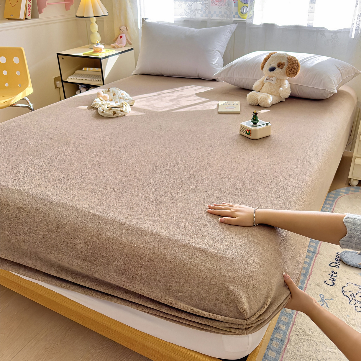 91家纺网 家纺一手货源 找家纺 灿哈家纺 2025新款牛奶绒印花床笠单品床笠床笠单件床笠三件套 咖色