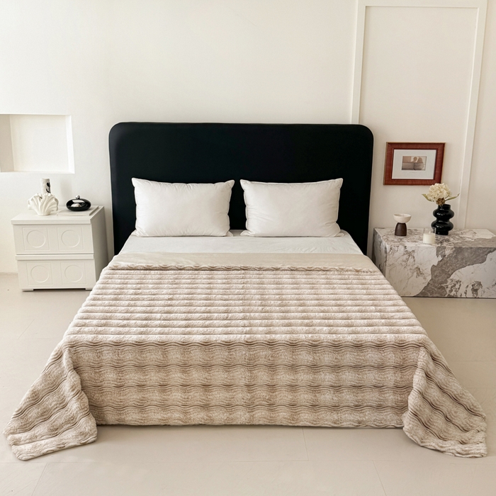 91家纺网 家纺一手货源 找家纺 丹本家纺 2025新款加厚大兔毛牛奶绒多功能盖毯毛毯毯子 波浪-驼