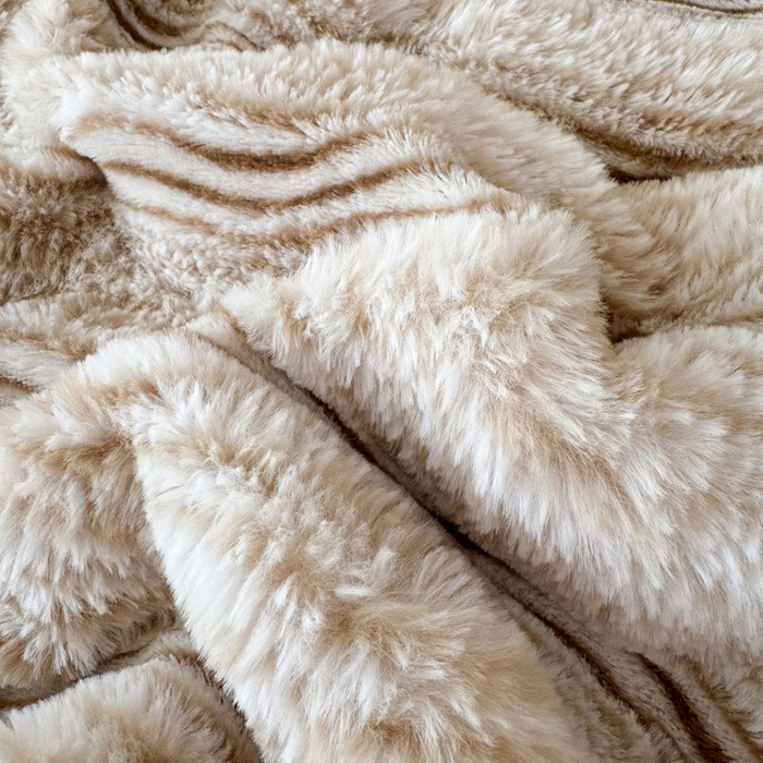 91家纺网 家纺一手货源 找家纺 丹本家纺 2025新款加厚大兔毛牛奶绒多功能盖毯毛毯毯子 波浪-驼