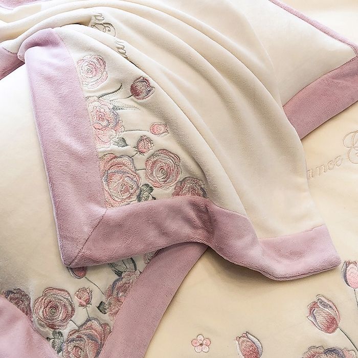 91家纺网 家纺一手货源 找家纺 （总）家居1号家纺 2025新款230克A类全消光牛奶绒四件套-花海