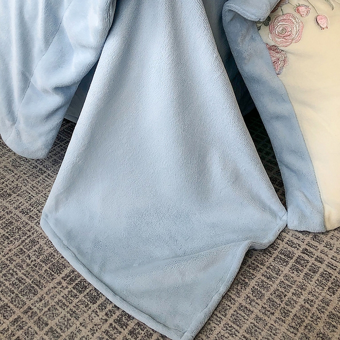 91家纺网 家纺一手货源 找家纺 家居1号家纺 2025新款230克A类全消光牛奶绒四件套-花海 花海-温馨蓝