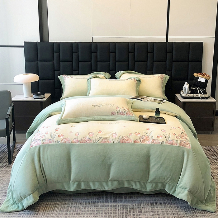 家居1号家纺 2025新款230克A类全消光牛奶绒四件套-花海 花海-苹果绿