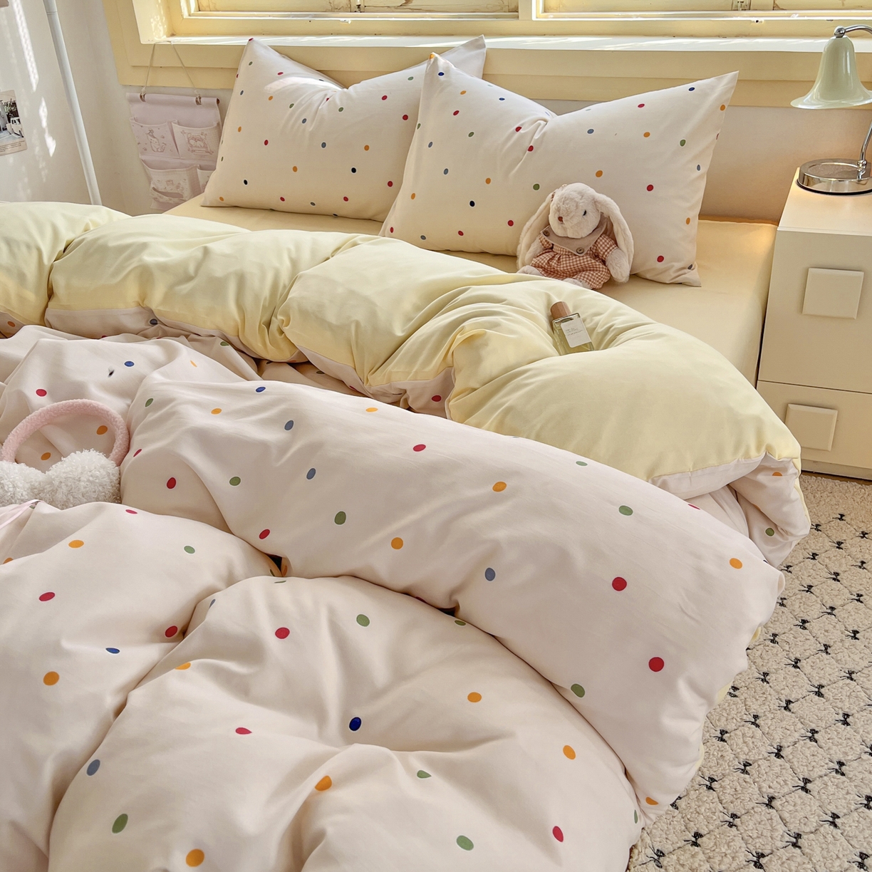 91家纺网 家纺一手货源 找家纺 曼璐家纺 2025新款碎花双拼水洗棉四件套学生宿舍三件套单双人被套和床笠款-床单床笠套件 奶油波波