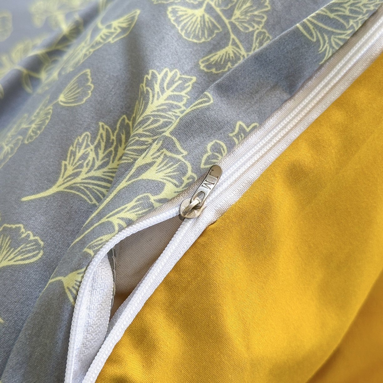 91家纺网 家纺一手货源 找家纺 曼璐家纺 2025新款碎花双拼水洗棉四件套学生宿舍三件套单双人被套和床笠款-床单床笠套件 深情-绿