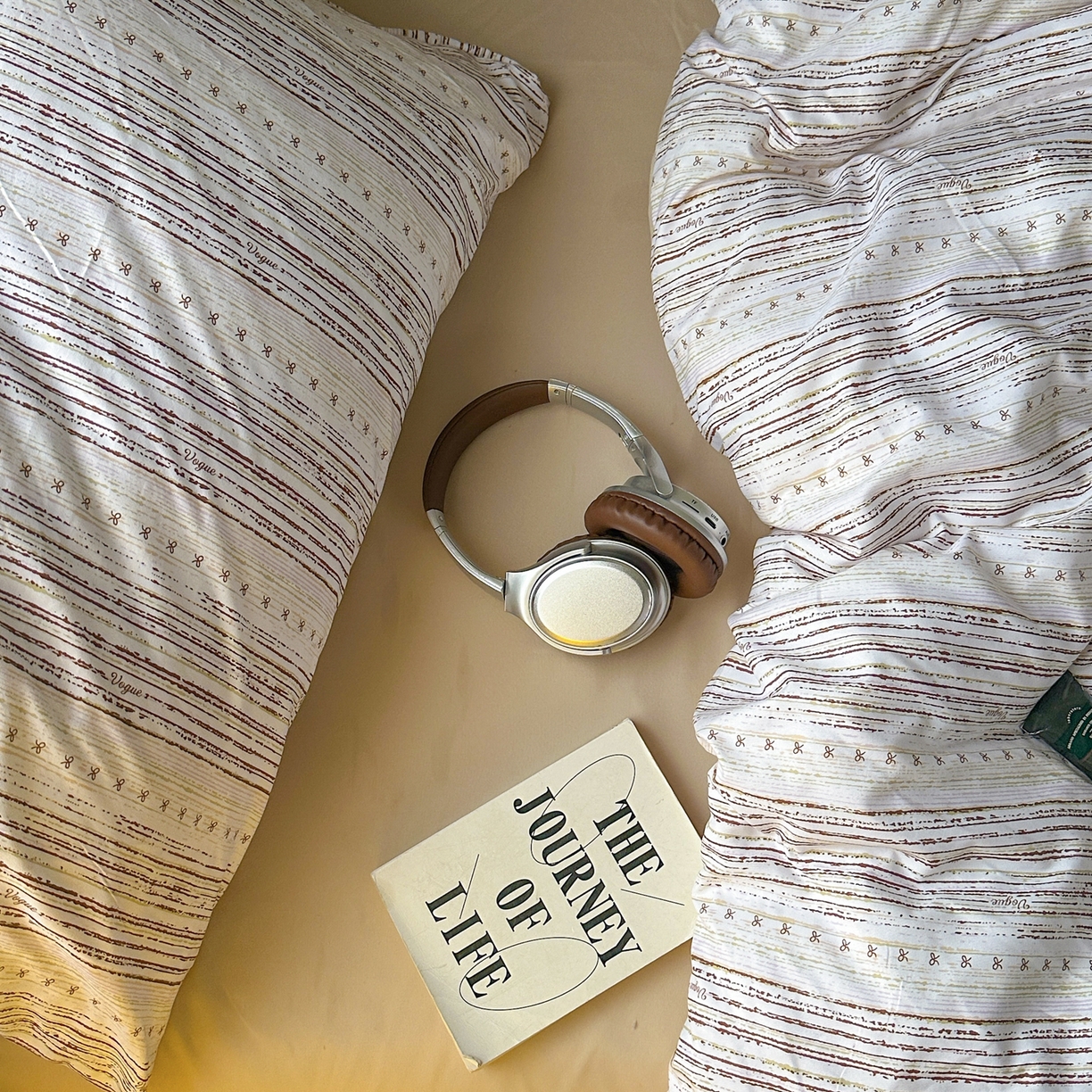 91家纺网 家纺一手货源 找家纺 曼璐家纺 2025新款碎花双拼水洗棉四件套学生宿舍三件套单双人被套和床笠款-床单床笠套件 馨怡