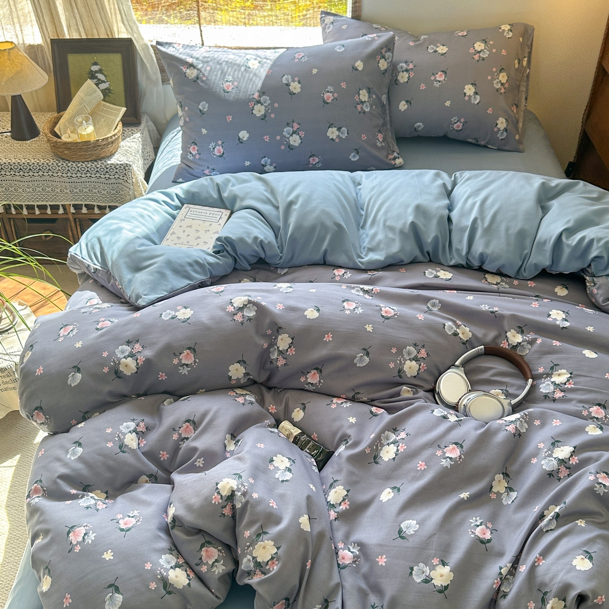 91家纺网 家纺一手货源 找家纺 曼璐家纺 2025新款碎花双拼水洗棉四件套学生宿舍三件套单双人被套和床笠款-床单床笠套件 静香-灰