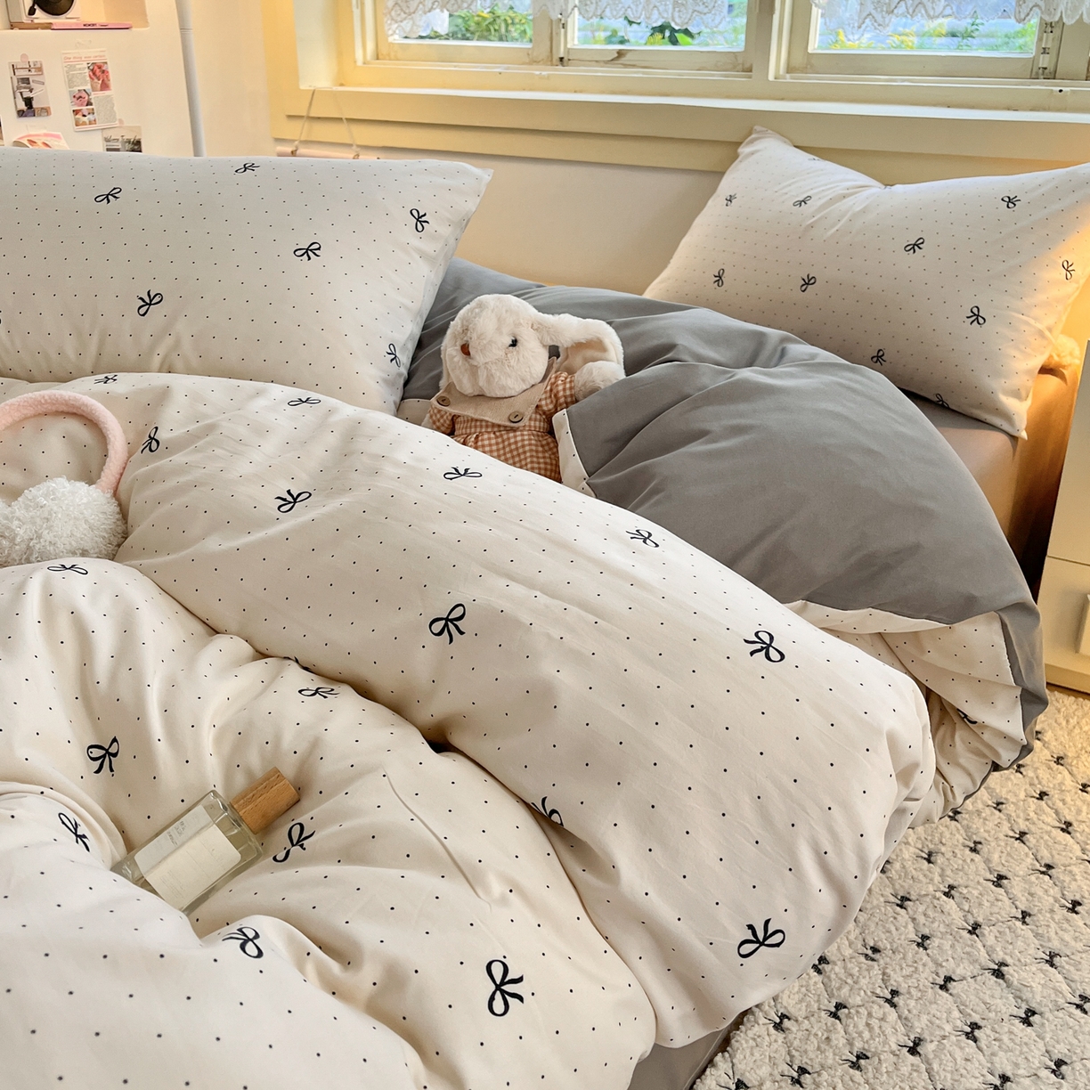 91家纺网 家纺一手货源 找家纺 曼璐家纺 2025新款碎花双拼水洗棉四件套学生宿舍三件套单双人被套和床笠款-床单床笠套件 可颂-米