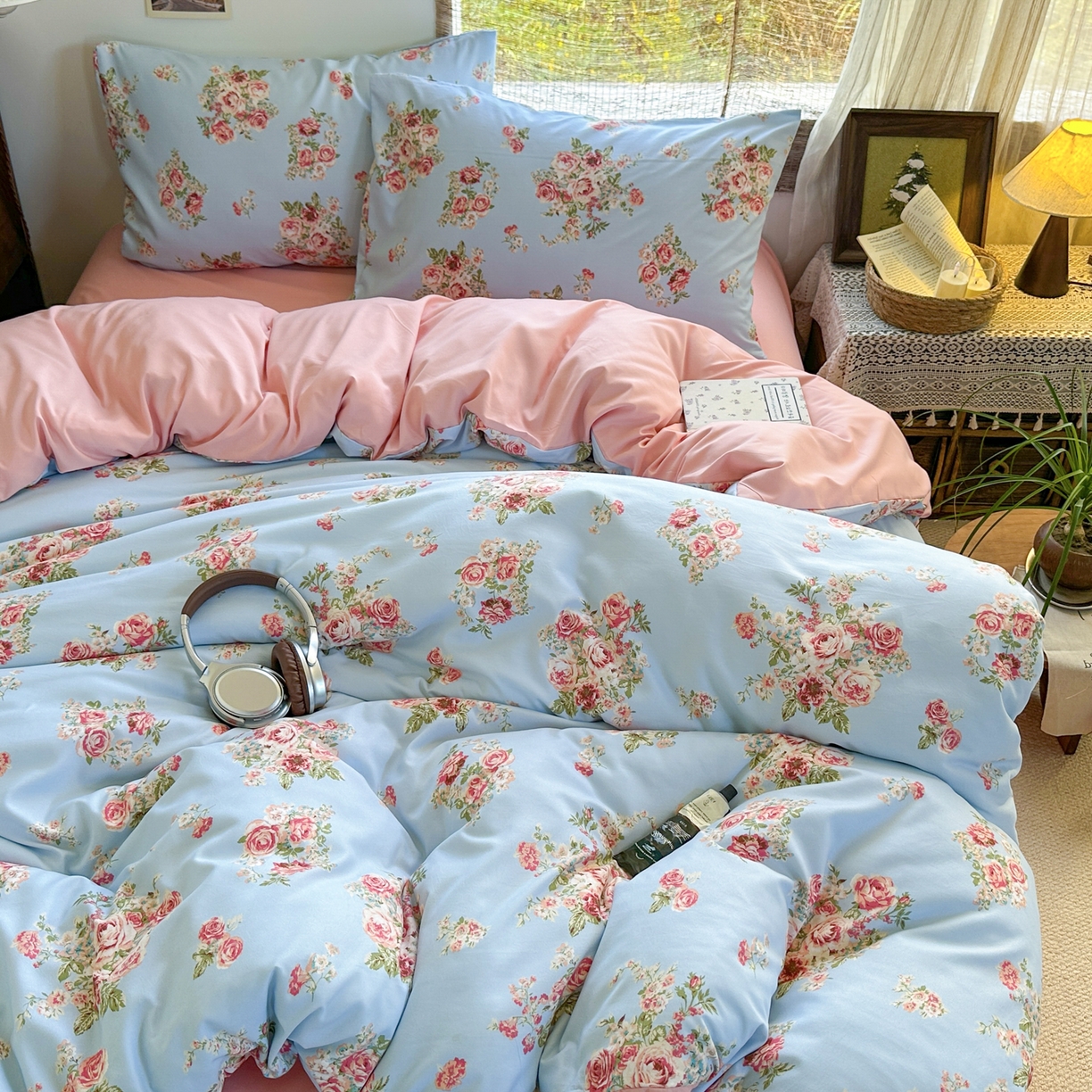 91家纺网 家纺一手货源 找家纺 曼璐家纺 2025新款碎花双拼水洗棉四件套学生宿舍三件套单双人被套和床笠款-床单床笠套件 莱茵湖-蓝