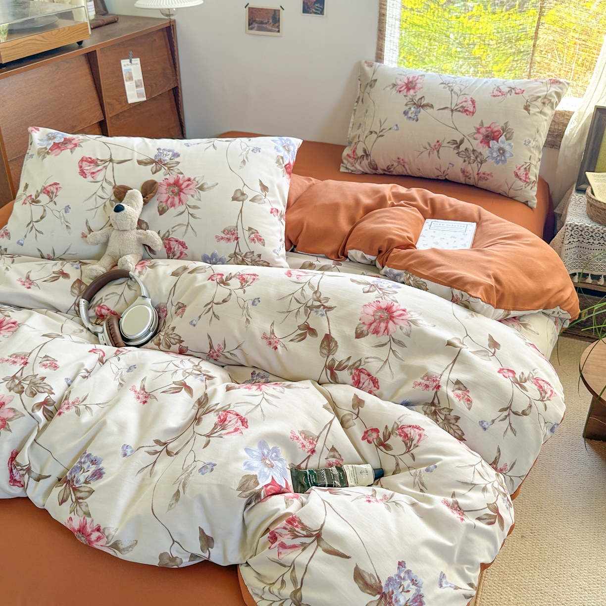 91家纺网 家纺一手货源 找家纺 曼璐家纺 2025新款碎花双拼水洗棉四件套学生宿舍三件套单双人被套和床笠款-床单床笠套件 玫瑰之约