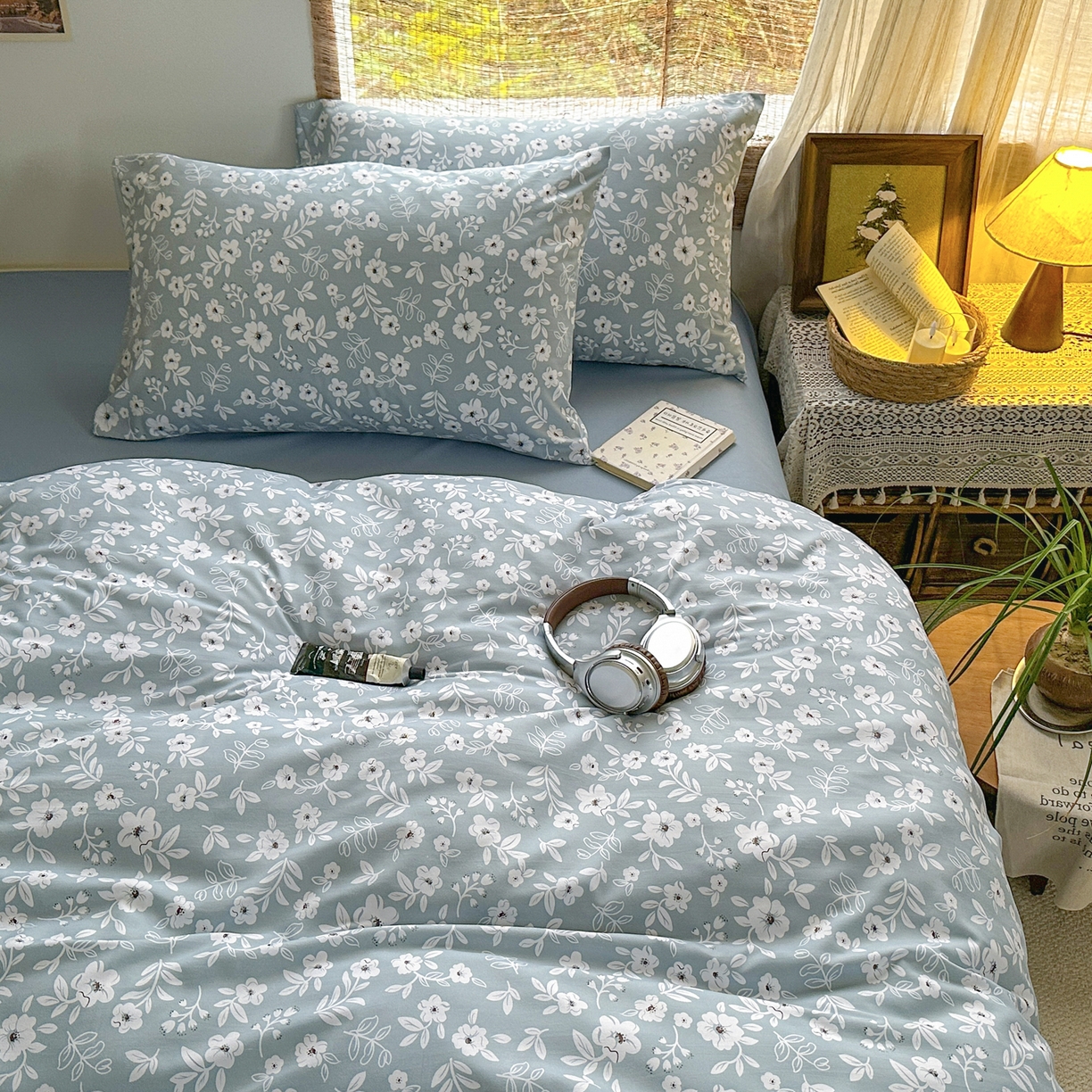 91家纺网 家纺一手货源 找家纺 曼璐家纺 2025新款碎花双拼水洗棉四件套学生宿舍三件套单双人被套和床笠款-床单床笠套件 木槿