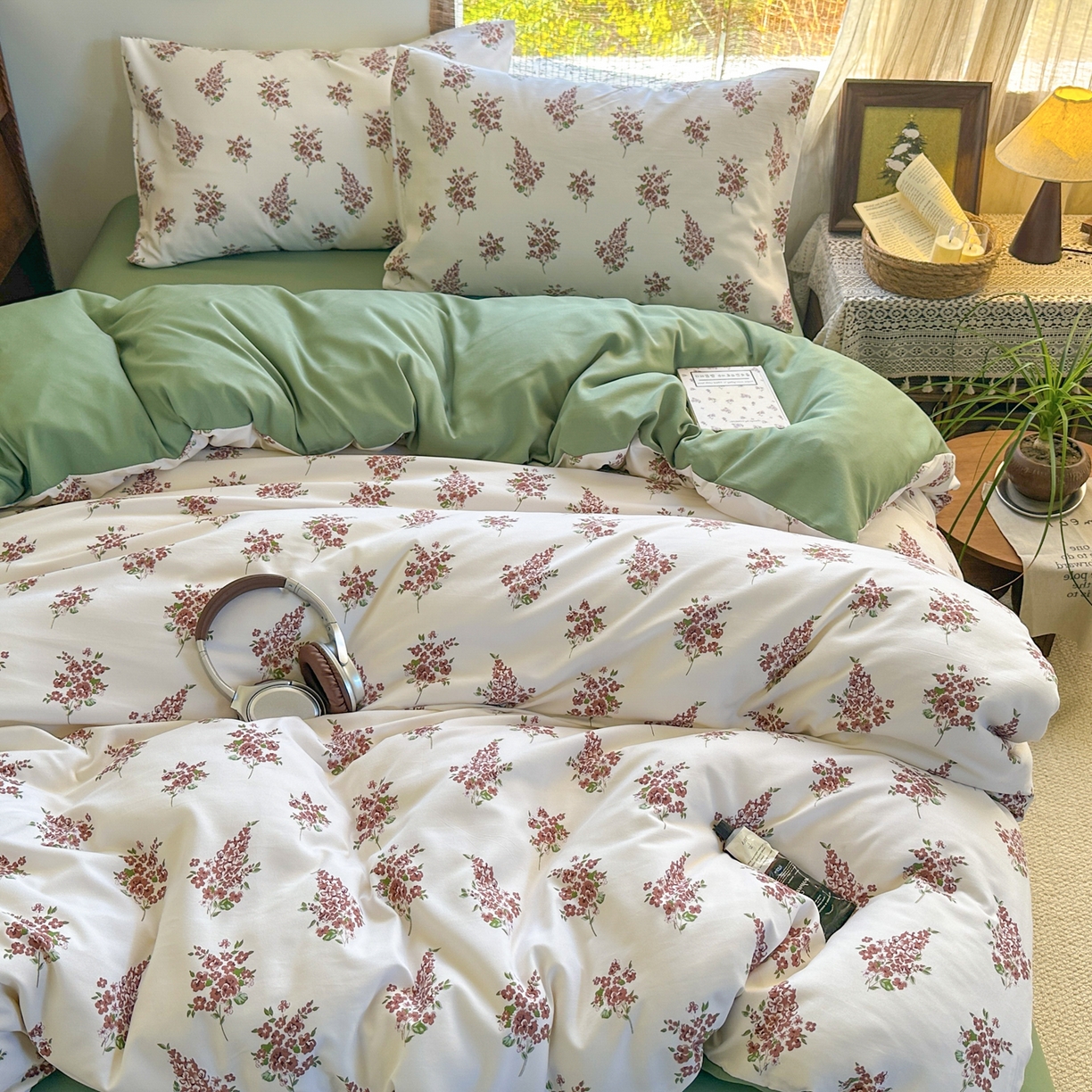 91家纺网 家纺一手货源 找家纺 曼璐家纺 2025新款碎花双拼水洗棉四件套学生宿舍三件套单双人被套和床笠款-床单床笠套件 南枝