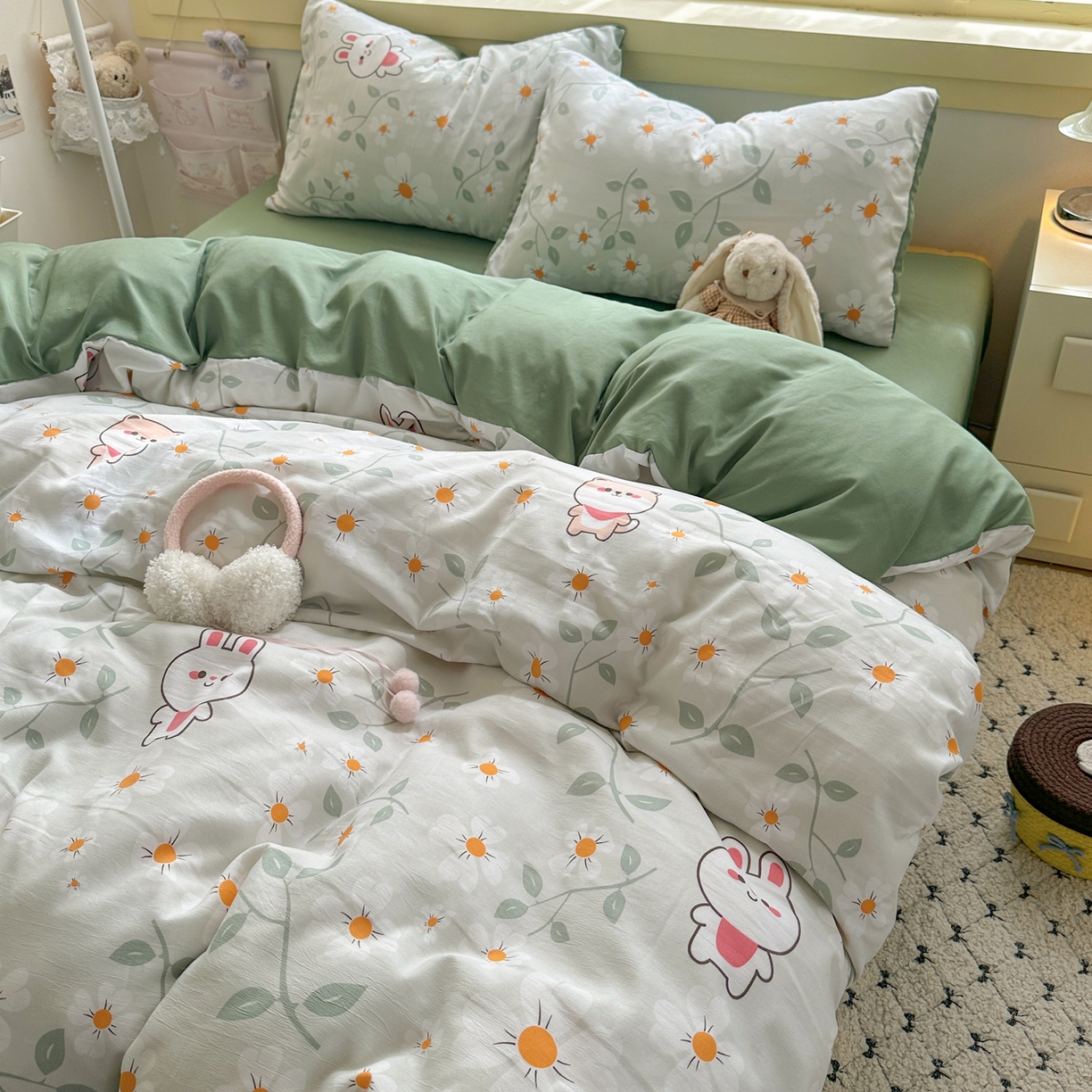 91家纺网 家纺一手货源 找家纺 曼璐家纺 2025新款碎花双拼水洗棉四件套学生宿舍三件套单双人被套和床笠款-床单床笠套件 趣味花园