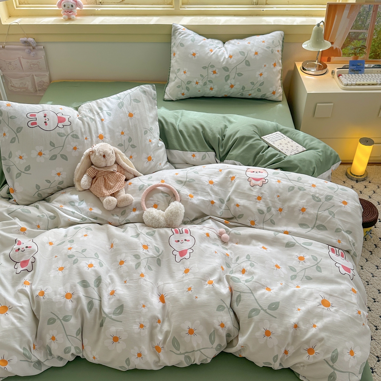 91家纺网 家纺一手货源 找家纺 曼璐家纺 2025新款碎花双拼水洗棉四件套学生宿舍三件套单双人被套和床笠款-床单床笠套件 趣味花园