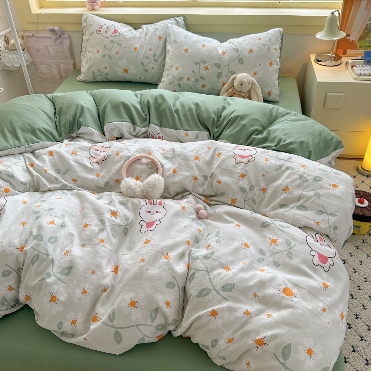 91家纺网 家纺一手货源 找家纺 曼璐家纺 2025新款碎花双拼水洗棉四件套学生宿舍三件套单双人被套和床笠款-床单床笠套件 趣味花园