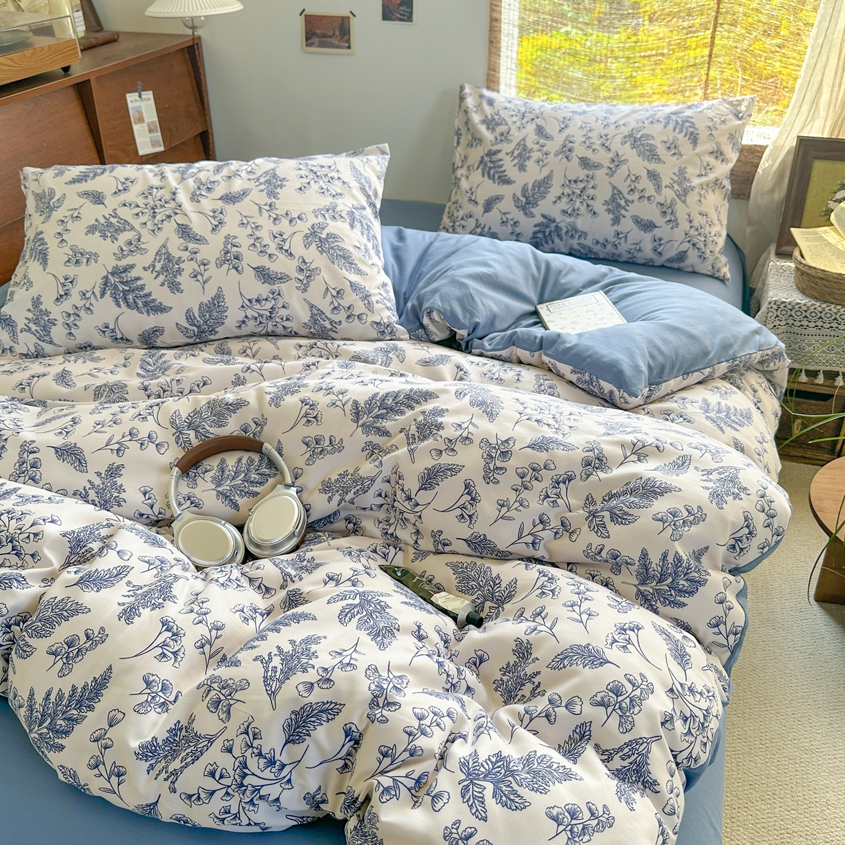 91家纺网 家纺一手货源 找家纺 曼璐家纺 2025新款碎花双拼水洗棉四件套学生宿舍三件套单双人被套和床笠款-床单床笠套件 深情-蓝