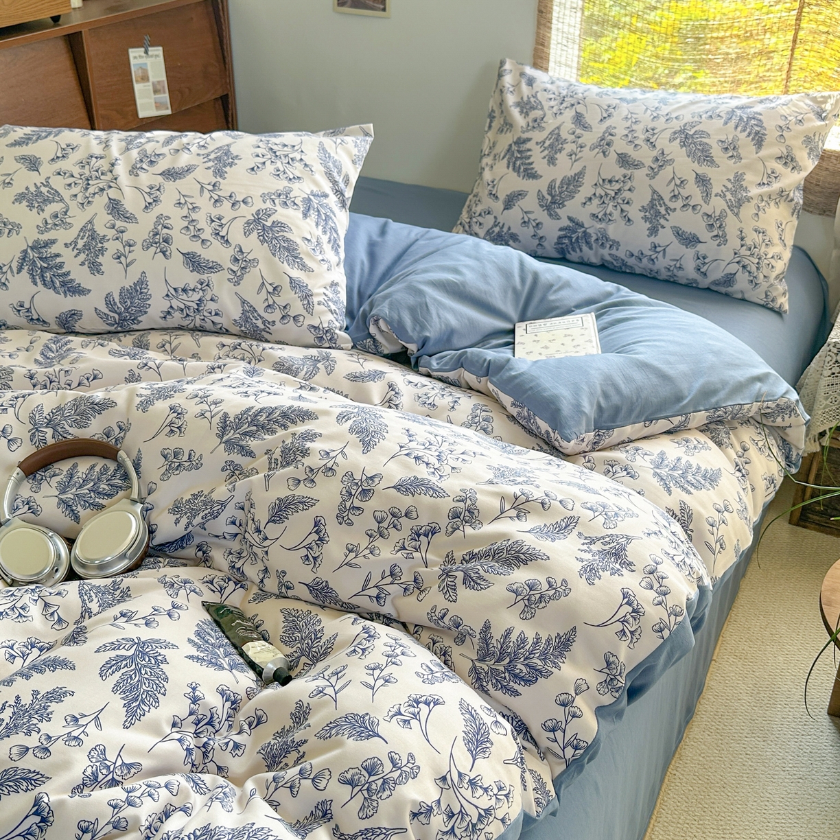 91家纺网 家纺一手货源 找家纺 曼璐家纺 2025新款碎花双拼水洗棉四件套学生宿舍三件套单双人被套和床笠款-床单床笠套件 深情-蓝