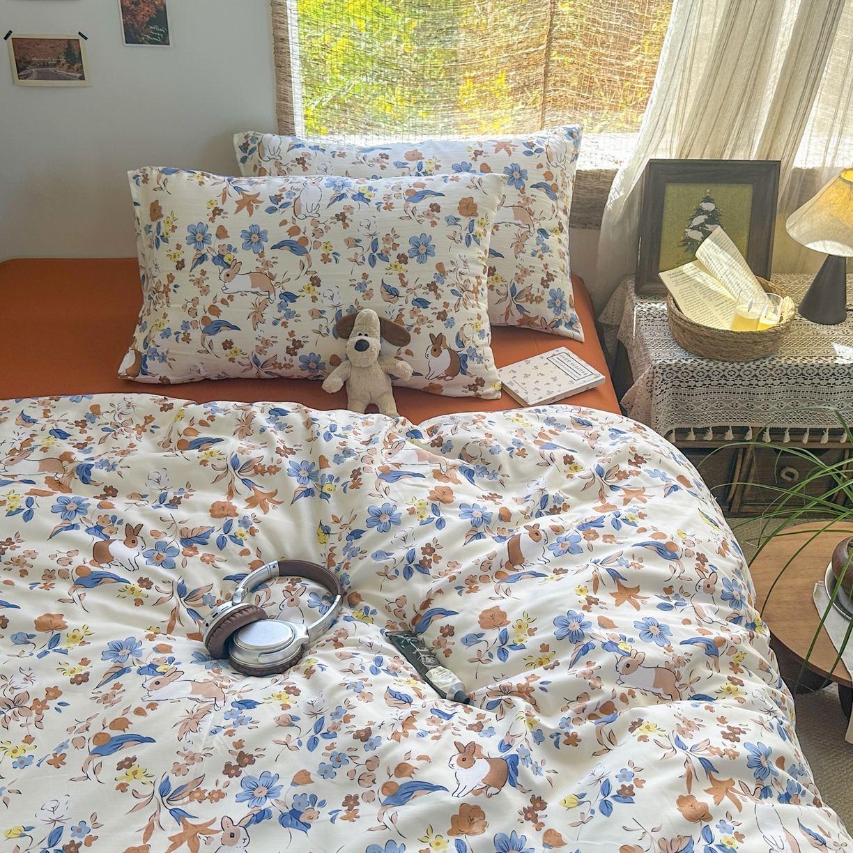 91家纺网 家纺一手货源 找家纺 曼璐家纺 2025新款碎花双拼水洗棉四件套学生宿舍三件套单双人被套和床笠款-床单床笠套件 田间美好