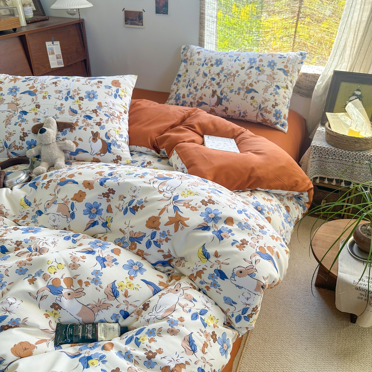 91家纺网 家纺一手货源 找家纺 曼璐家纺 2025新款碎花双拼水洗棉四件套学生宿舍三件套单双人被套和床笠款-床单床笠套件 田间美好