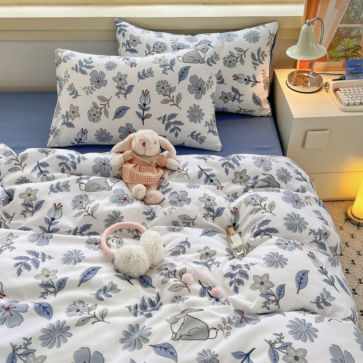 91家纺网 家纺一手货源 找家纺 曼璐家纺 2025新款碎花双拼水洗棉四件套学生宿舍三件套单双人被套和床笠款-床单床笠套件 欣欣向荣