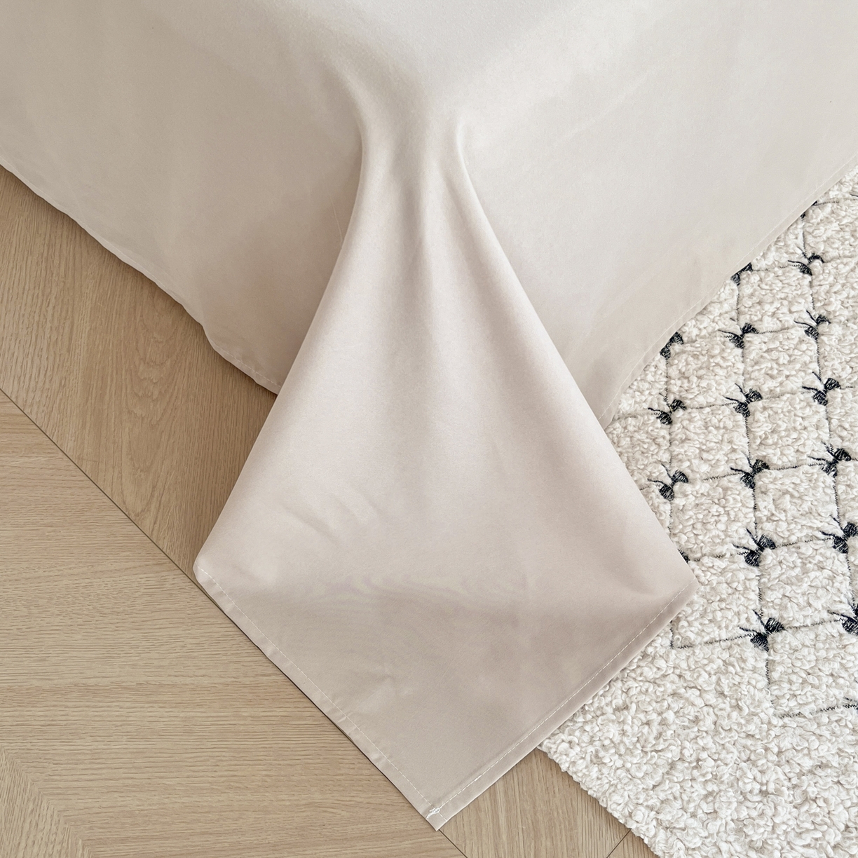 91家纺网 家纺一手货源 找家纺 曼璐家纺 2025新款碎花双拼水洗棉四件套学生宿舍三件套单双人被套和床笠款-床单床笠套件 逐梦