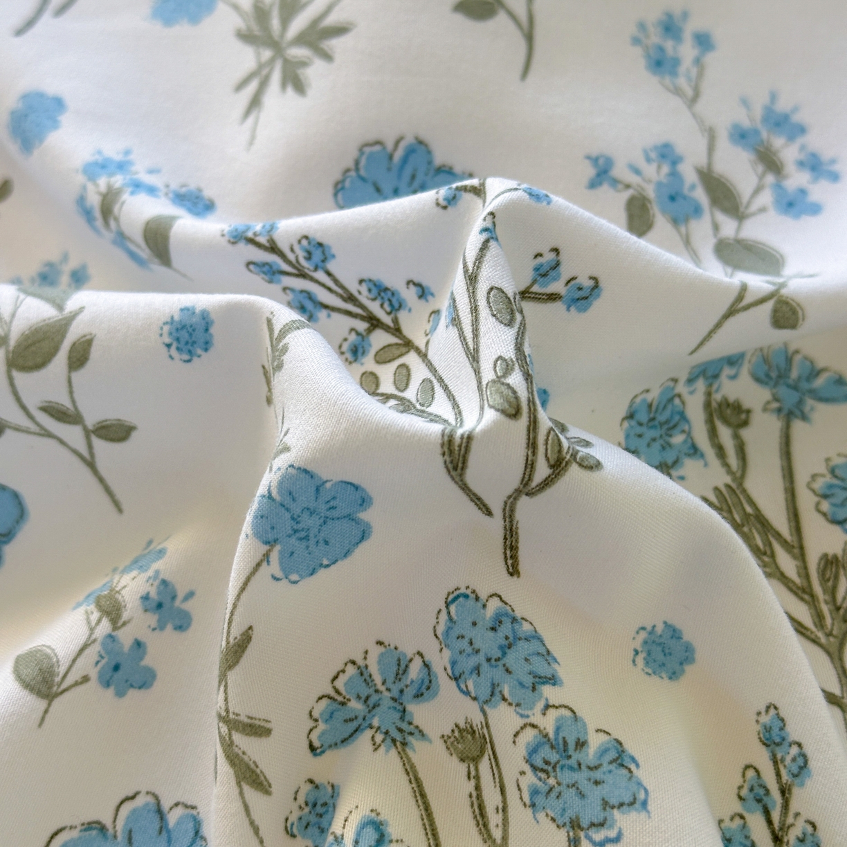 91家纺网 家纺一手货源 找家纺 曼璐家纺 2025新款碎花双拼水洗棉四件套学生宿舍三件套单双人被套和床笠款单被套 假日-蓝