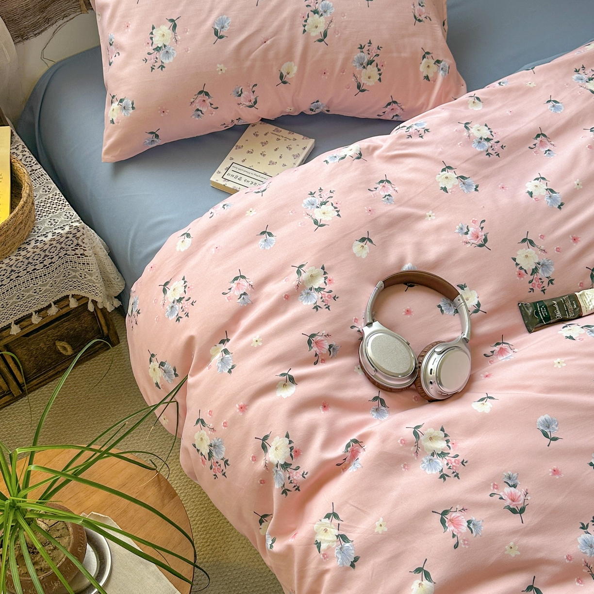 91家纺网 家纺一手货源 找家纺 曼璐家纺 2025新款碎花双拼水洗棉四件套学生宿舍三件套单双人被套和床笠款单被套 静香-粉