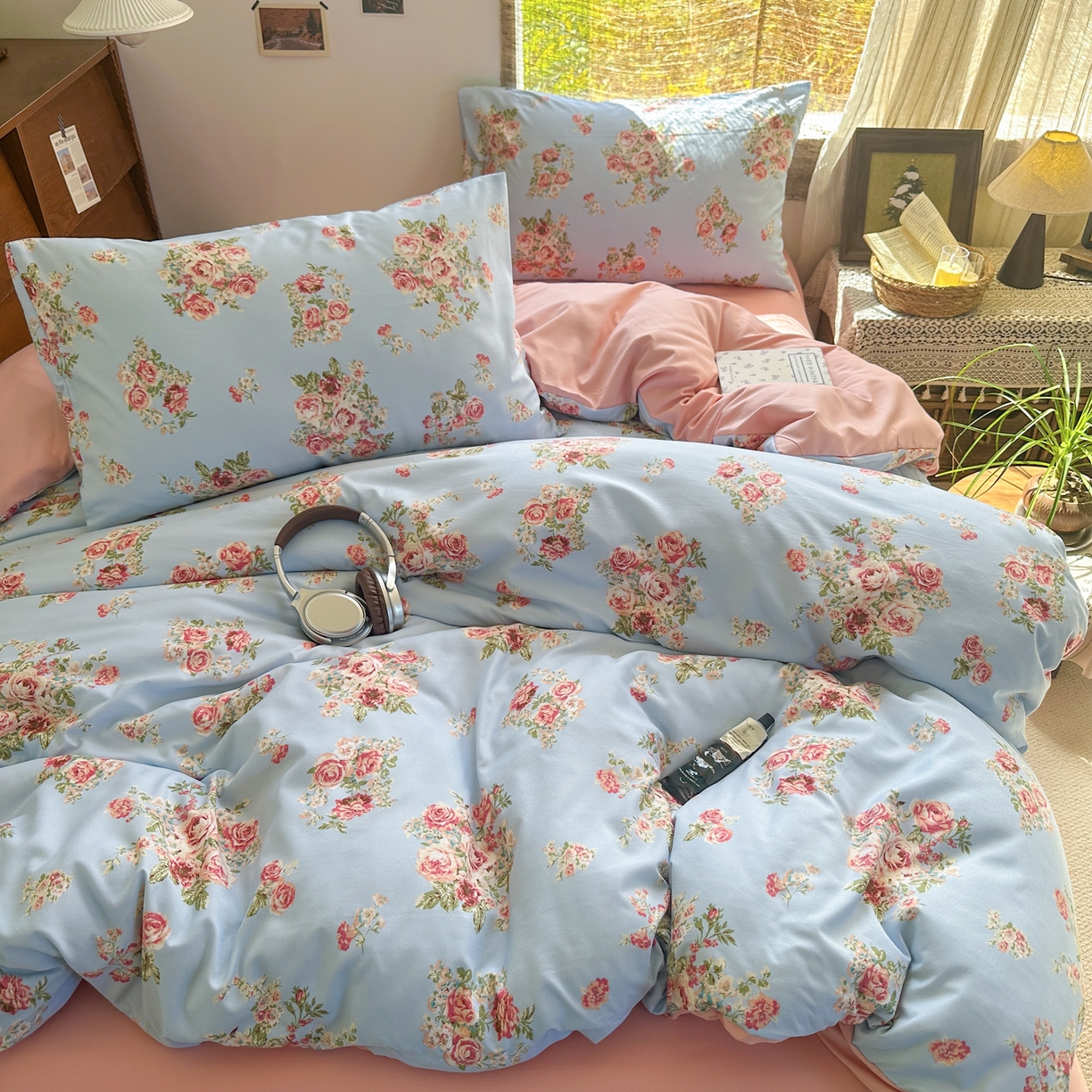 91家纺网 家纺一手货源 找家纺 曼璐家纺 2025新款碎花双拼水洗棉四件套学生宿舍三件套单双人被套和床笠款单被套 莱茵湖-蓝