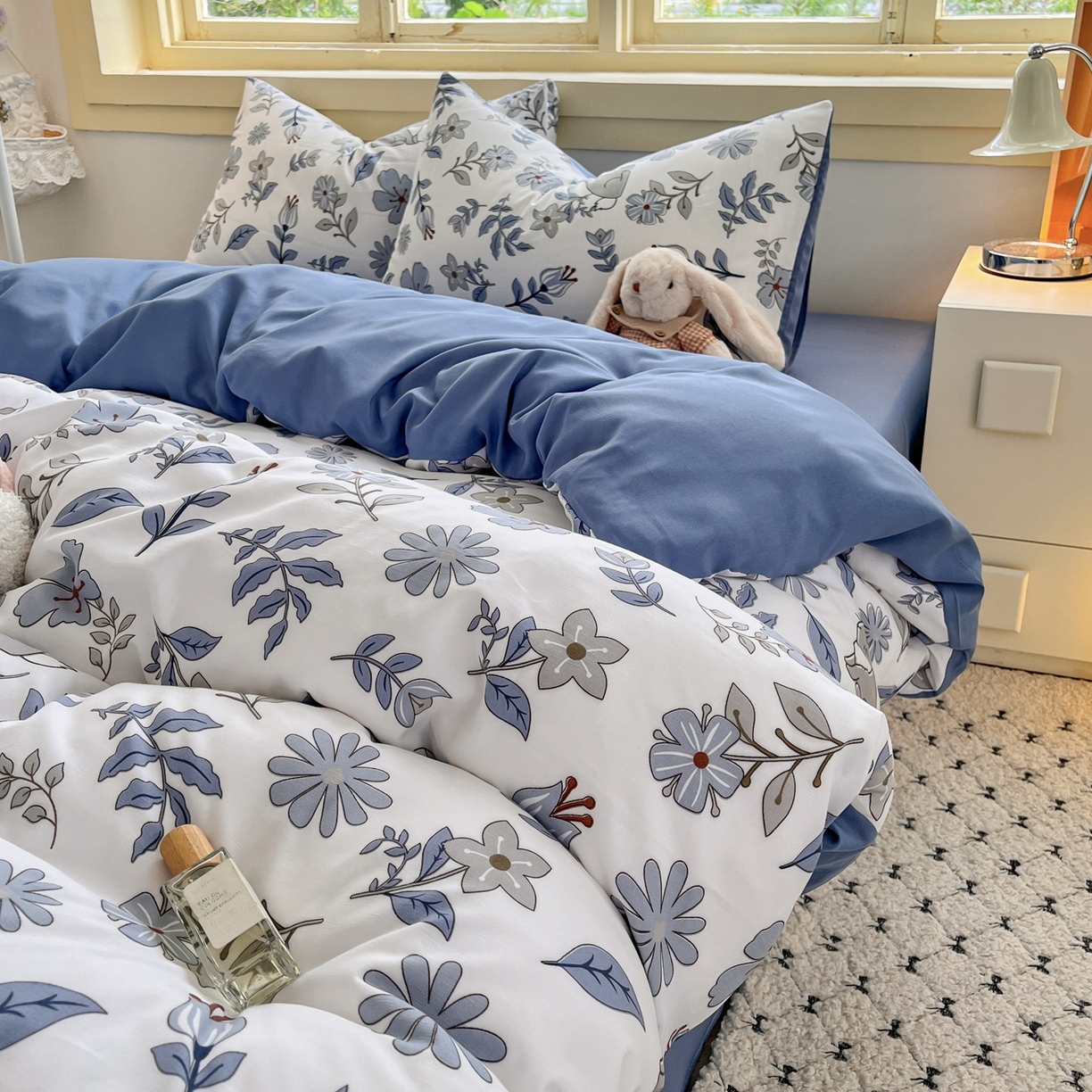 91家纺网 家纺一手货源 找家纺 曼璐家纺 2025新款碎花双拼水洗棉四件套学生宿舍三件套单双人被套和床笠款单被套 欣欣向荣