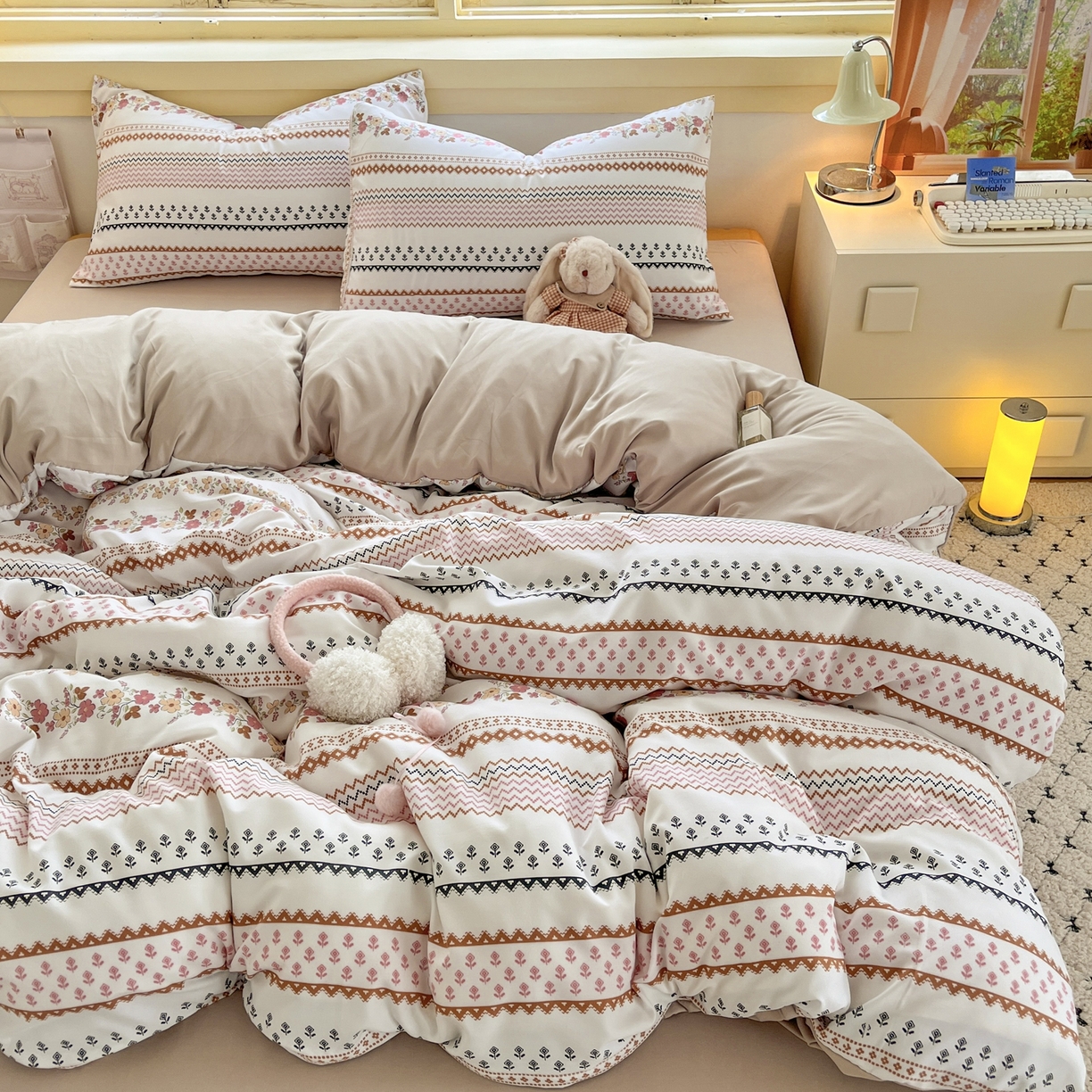 91家纺网 家纺一手货源 找家纺 曼璐家纺 2025新款碎花双拼水洗棉四件套学生宿舍三件套单双人被套和床笠款单被套 逐梦