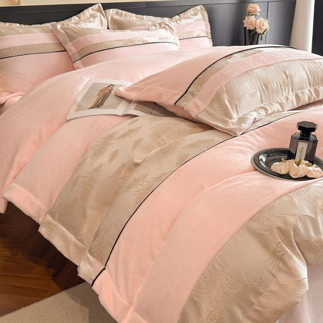 91家纺网 家纺一手货源 找家纺 （总）博纳家纺 2025新款加厚牛奶绒雕花刺绣拼角四件套-羽皇 控价劵后168（严格按控价来）