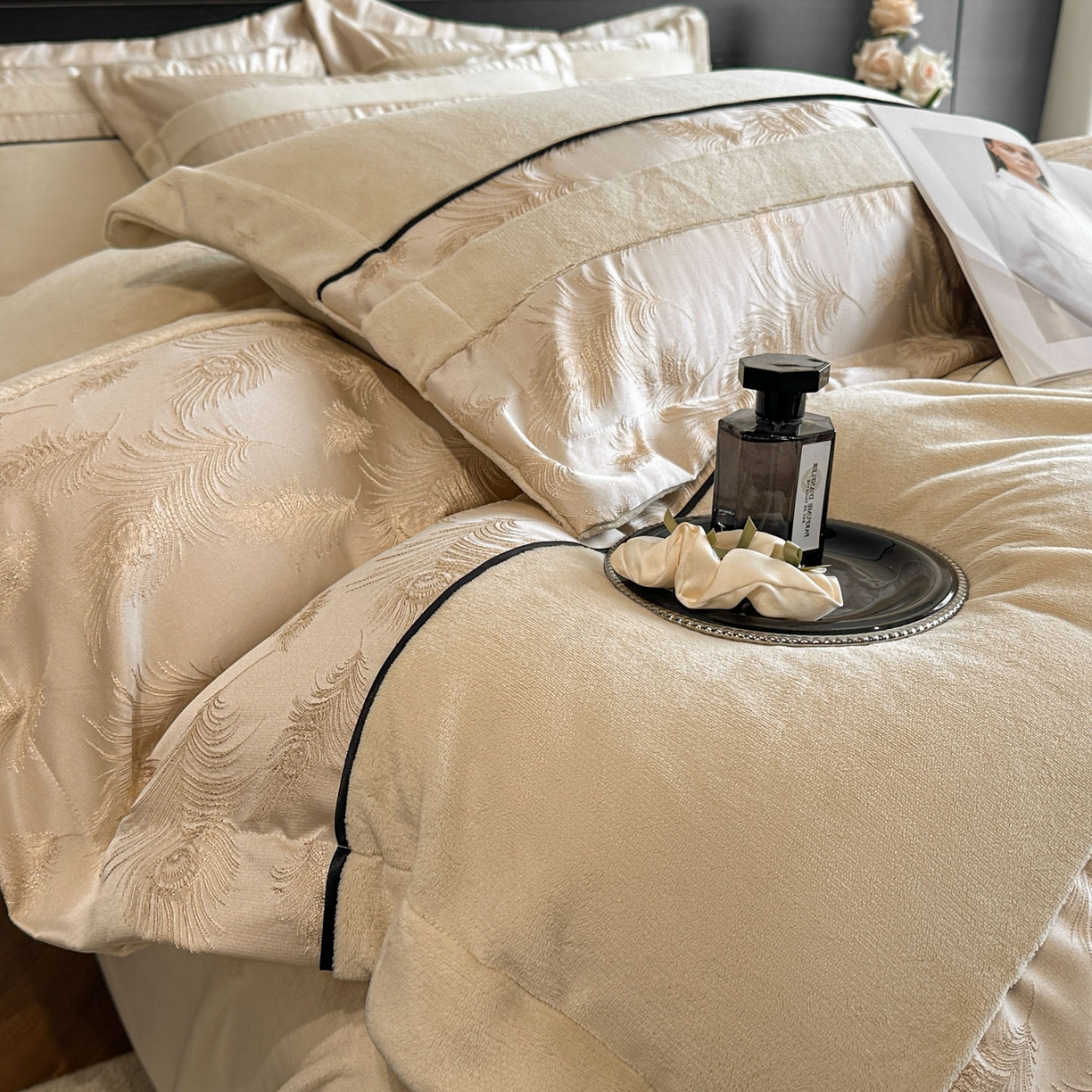 91家纺网 家纺一手货源 找家纺 博纳家纺 2025新款加厚牛奶绒雕花刺绣拼角四件套-羽皇 控价劵后168（严格按控价来） 羽皇-香槟