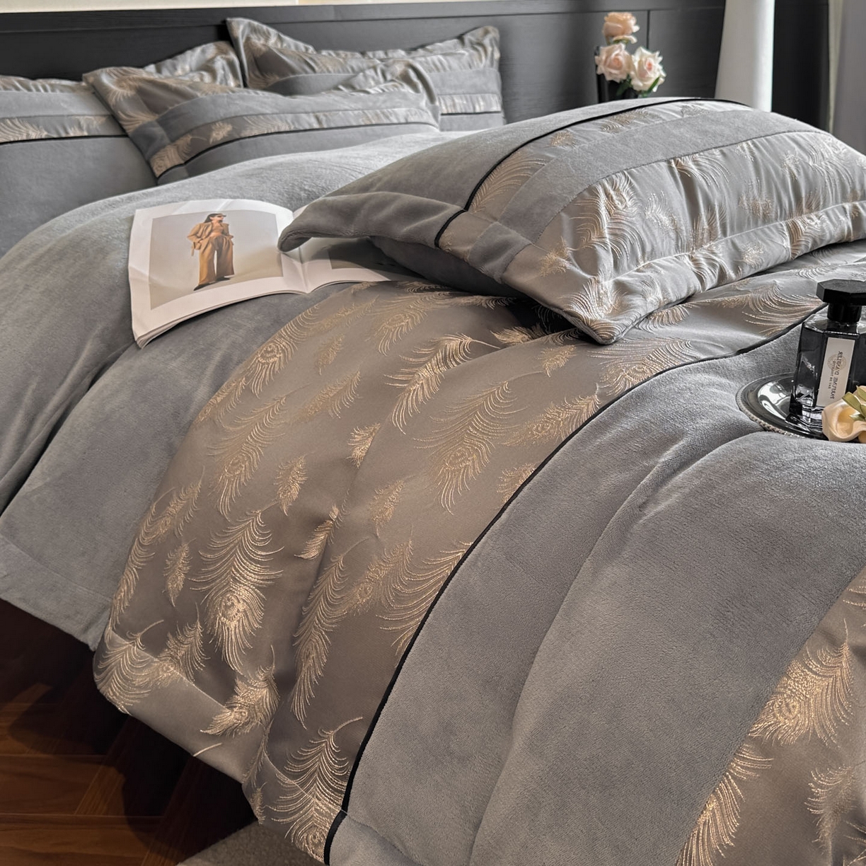 91家纺网 家纺一手货源 找家纺 博纳家纺 2025新款加厚牛奶绒雕花刺绣拼角四件套-羽皇 控价劵后168（严格按控价来） 羽皇-绅士灰