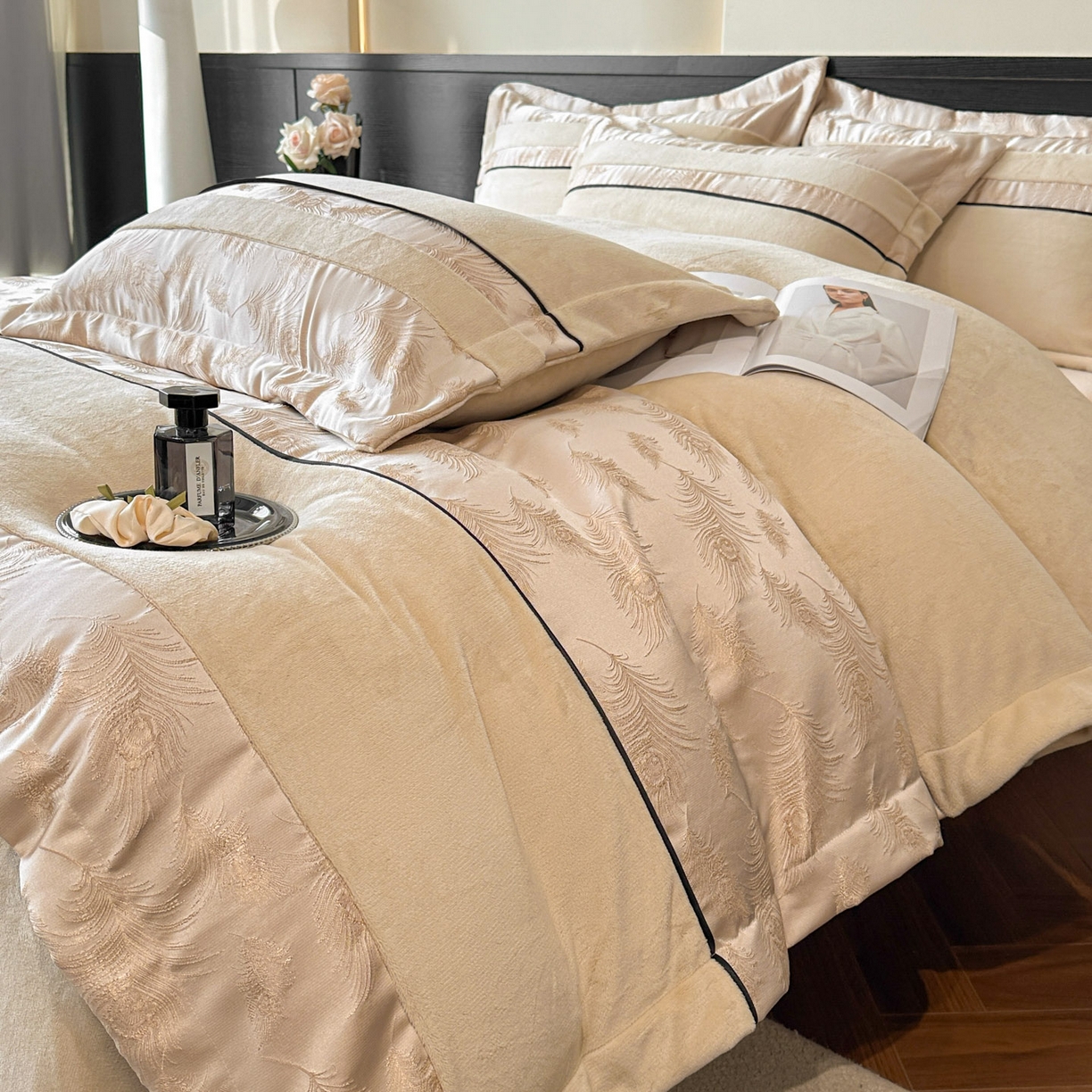 91家纺网 家纺一手货源 找家纺 博纳家纺 2025新款加厚牛奶绒雕花刺绣拼角四件套-羽皇 控价劵后168（严格按控价来） 羽皇-香槟