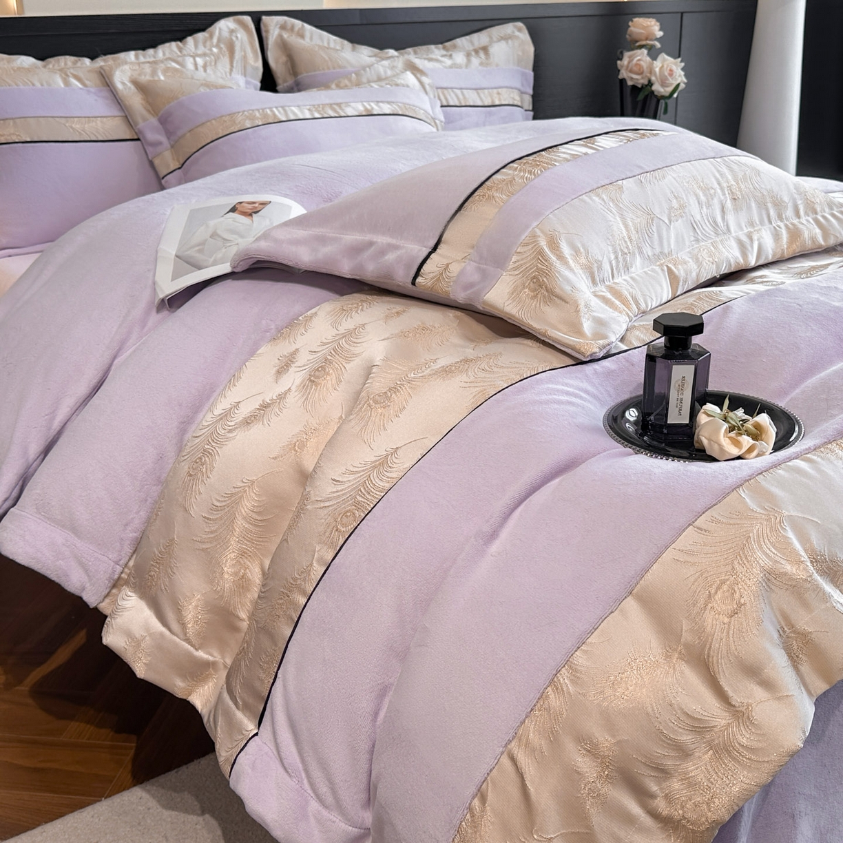 91家纺网 家纺一手货源 找家纺 博纳家纺 2025新款加厚牛奶绒雕花刺绣拼角四件套-羽皇 控价劵后168（严格按控价来） 羽皇-浅紫