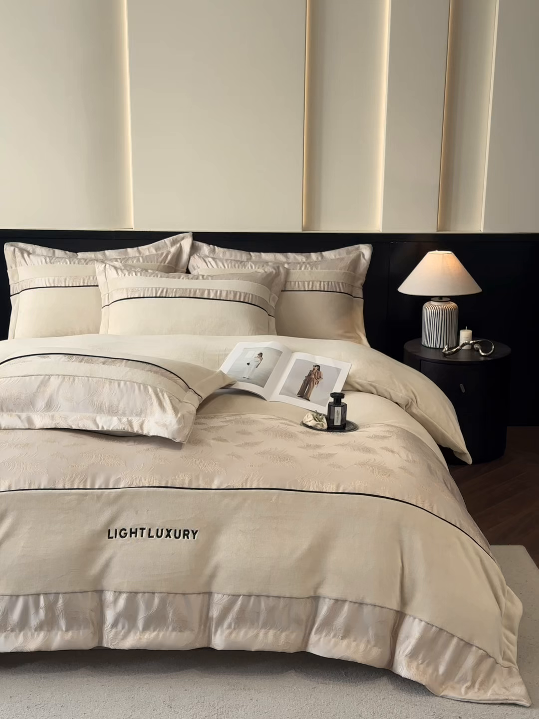 91家纺网 家纺一手货源 找家纺 博纳家纺 2025新款加厚牛奶绒雕花刺绣拼角四件套-羽皇 控价劵后168（严格按控价来） 羽皇-香槟