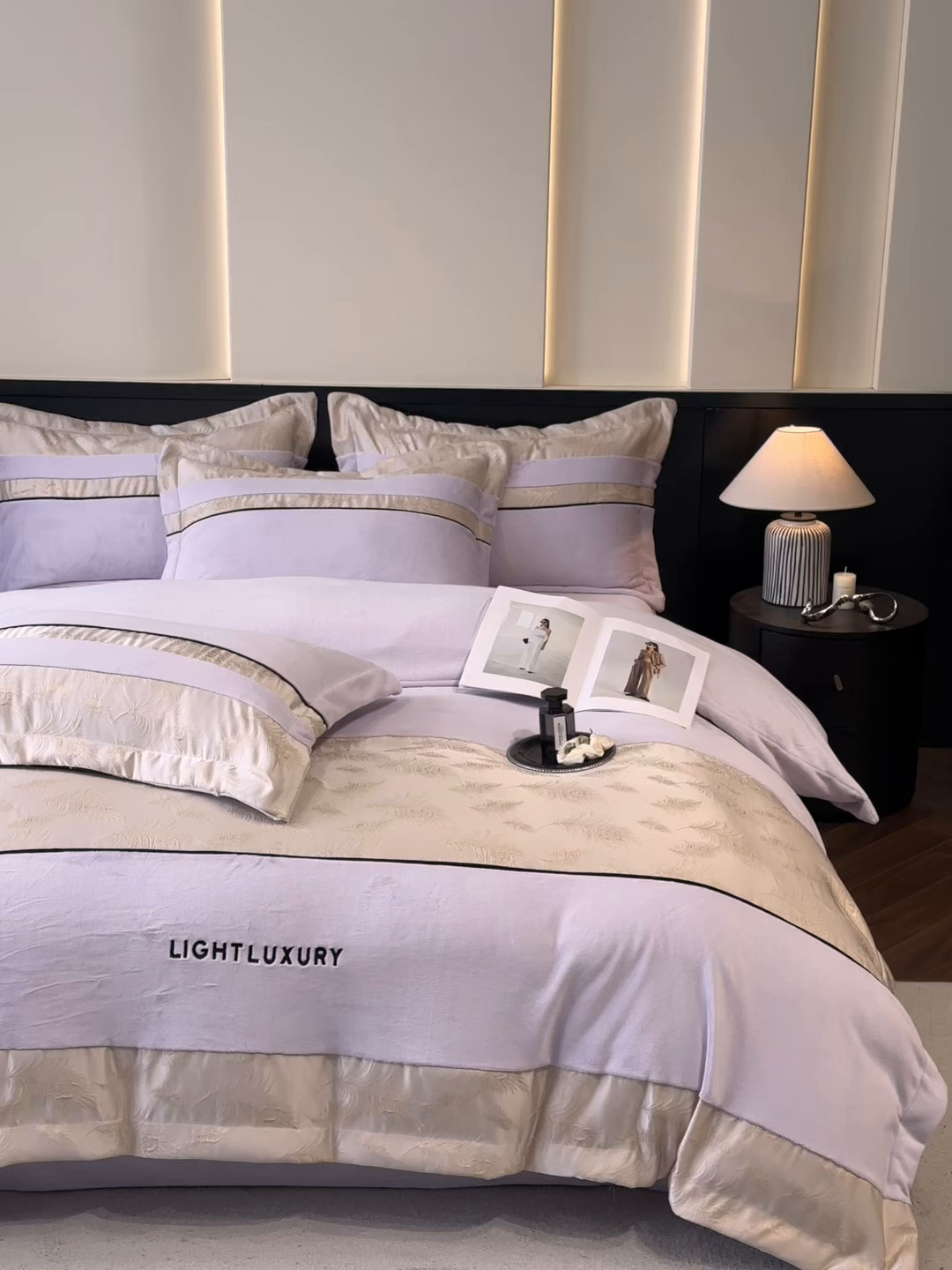 91家纺网 家纺一手货源 找家纺 博纳家纺 2025新款加厚牛奶绒雕花刺绣拼角四件套-羽皇 控价劵后168（严格按控价来） 羽皇-浅紫