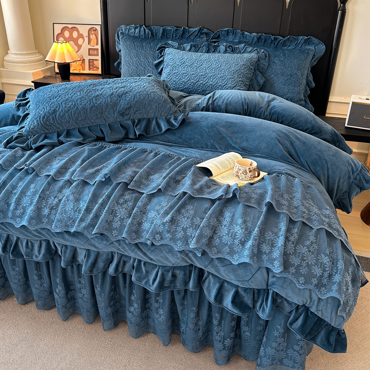 91家纺网 家纺一手货源 找家纺 情恒家纺 2025新款宝宝绒单品床盖床盖三件套玫瑰盛典系列 玫瑰盛典 深海蓝