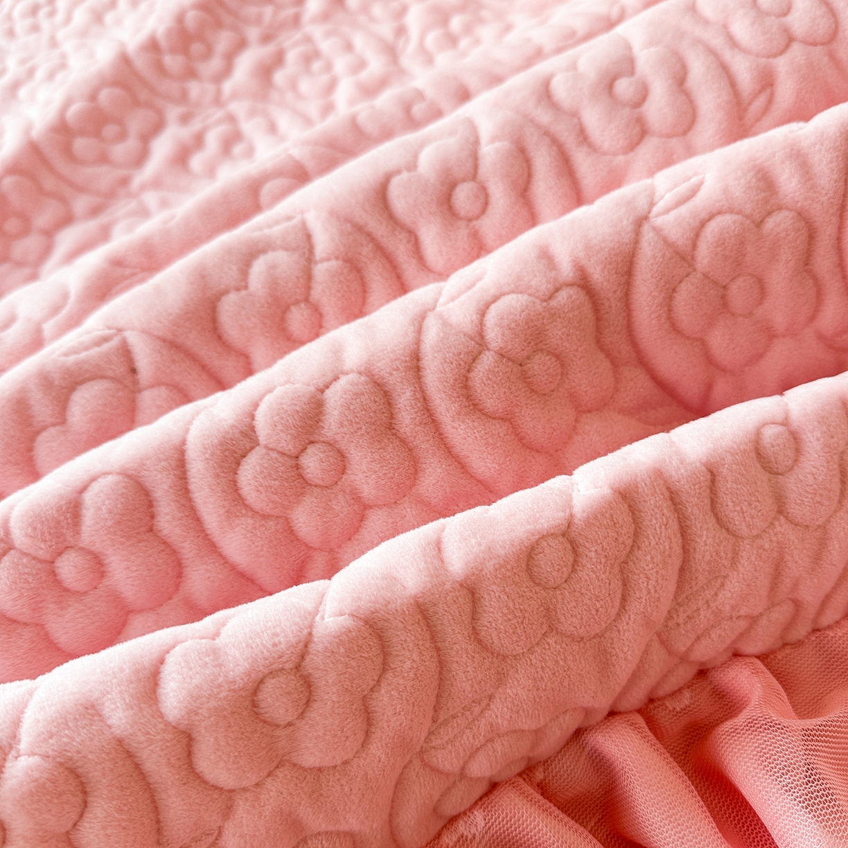 91家纺网 家纺一手货源 找家纺 情恒家纺 2025新款宝宝绒单品床盖床盖三件套玫瑰盛典系列 玫瑰盛典 香妃粉