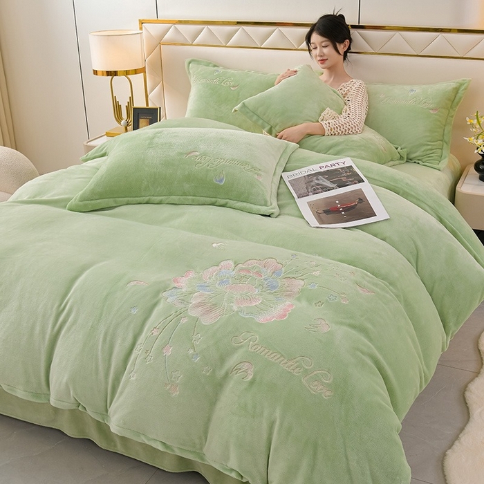 91家纺网 家纺一手货源 找家纺 绒小宣  2025新款加厚牛奶绒刺绣花保暖四件套-花开富贵提供买家秀 花开富贵-抹茶绿