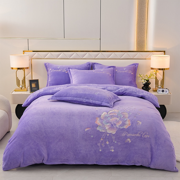 91家纺网 家纺一手货源 找家纺 绒小宣  2025新款加厚牛奶绒刺绣花保暖四件套-花开富贵提供买家秀 花开富贵-紫色