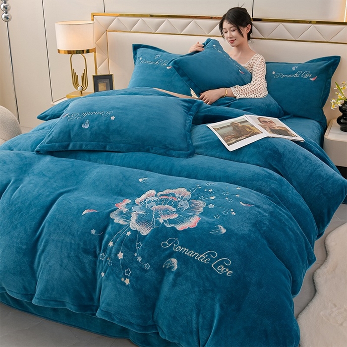91家纺网 家纺一手货源 找家纺 绒小宣  2025新款加厚牛奶绒刺绣花保暖四件套-花开富贵提供买家秀 花开富贵-宝石蓝