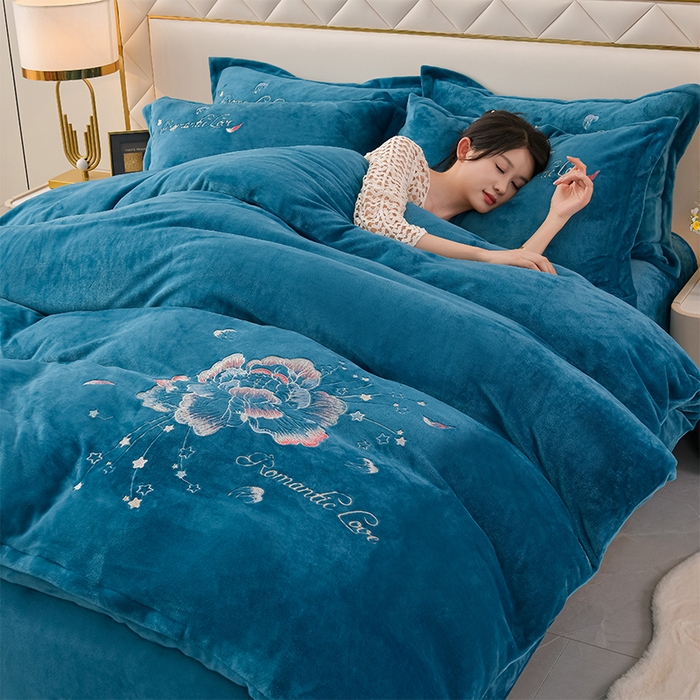 91家纺网 家纺一手货源 找家纺 绒小宣  2025新款加厚牛奶绒刺绣花保暖四件套-花开富贵提供买家秀 花开富贵-宝石蓝