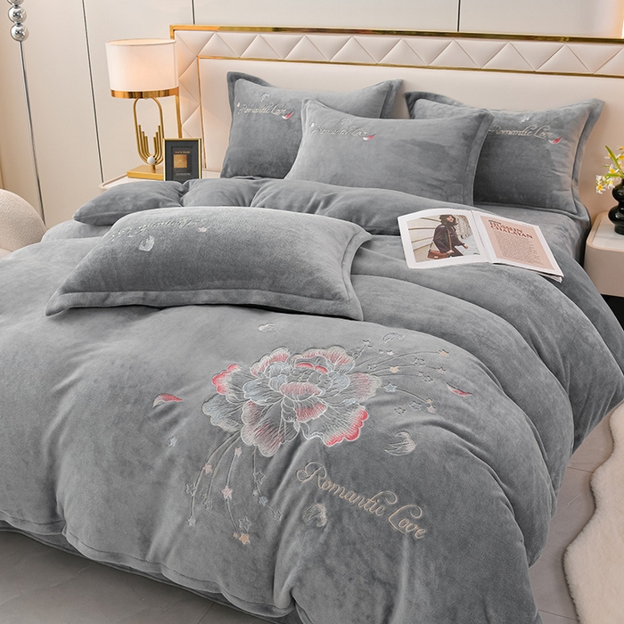 绒小宣  2025新款加厚牛奶绒刺绣花保暖四件套-花开富贵提供买家秀 花开富贵-高级灰